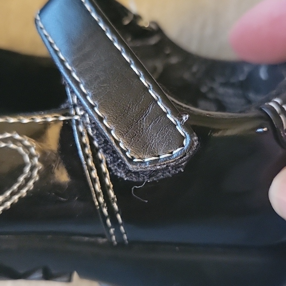 SMART STEP black patent leather mary jane shoes, hearts. Hook loop closure. 5W - Picture 6 of 6